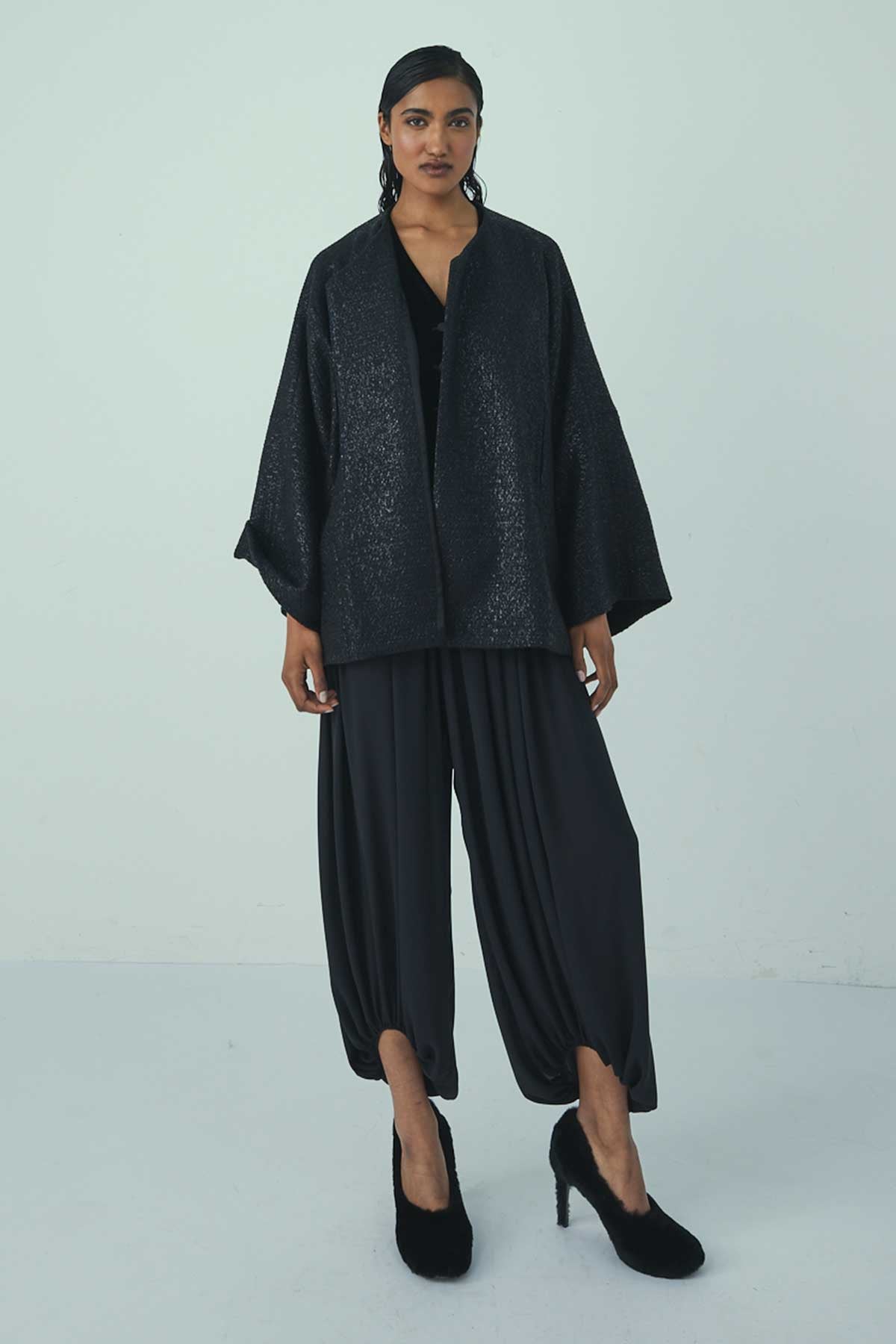 FLUID ELASTICATED CROPPED TROUSERS