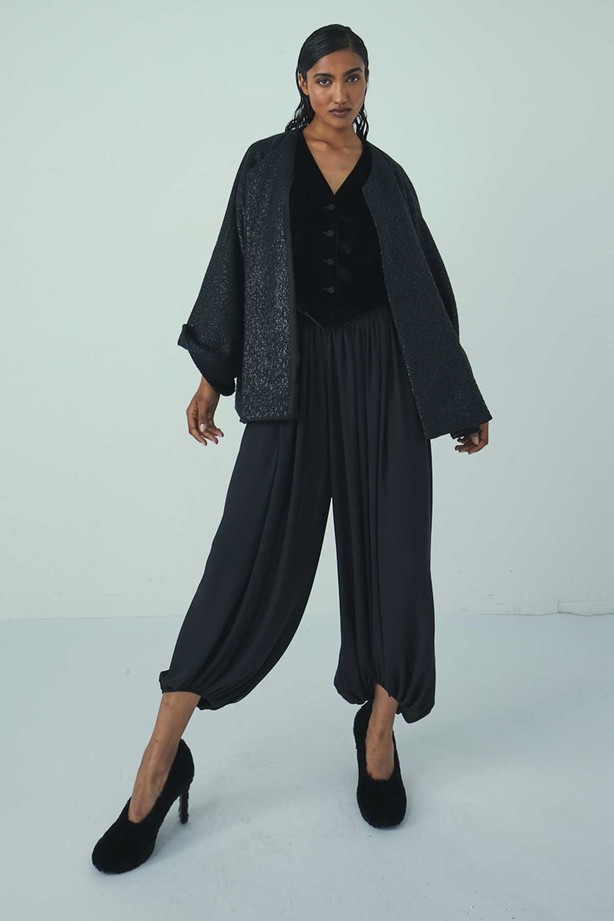 FLUID ELASTICATED CROPPED TROUSERS
