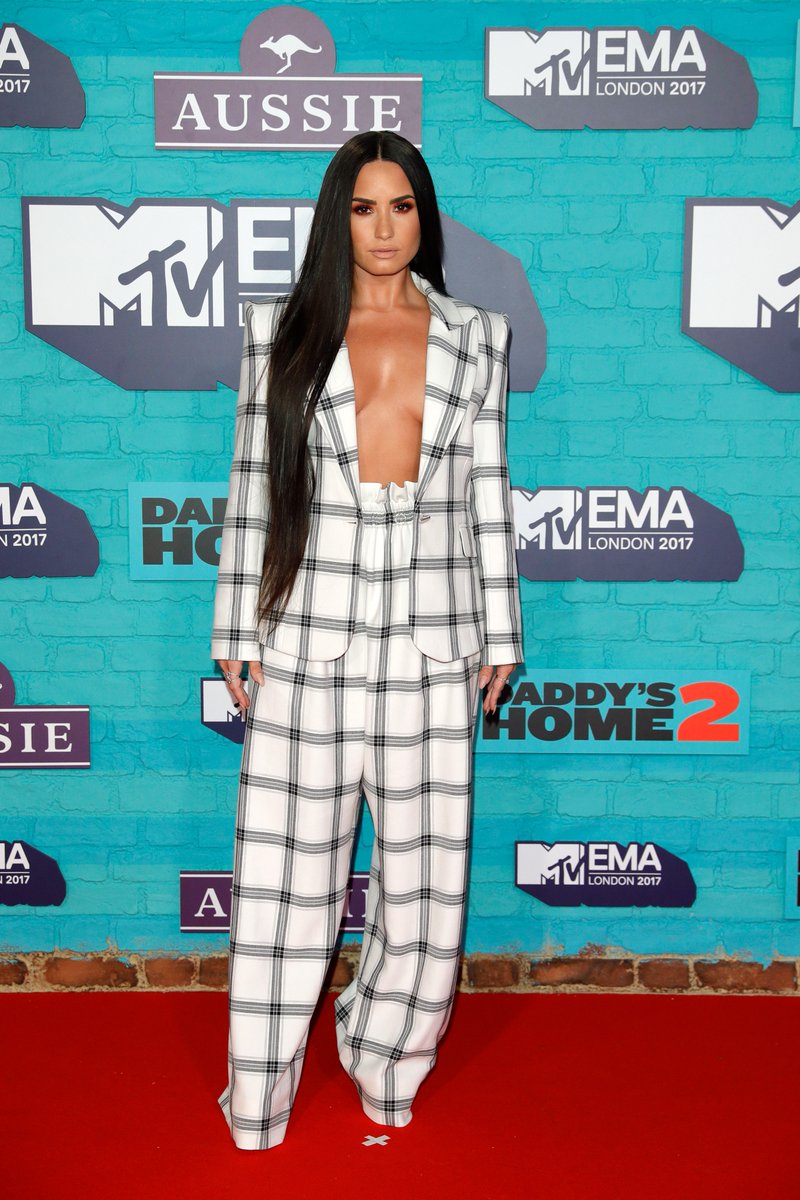 Demi Lovato In STYLAND  – MTV EMAs