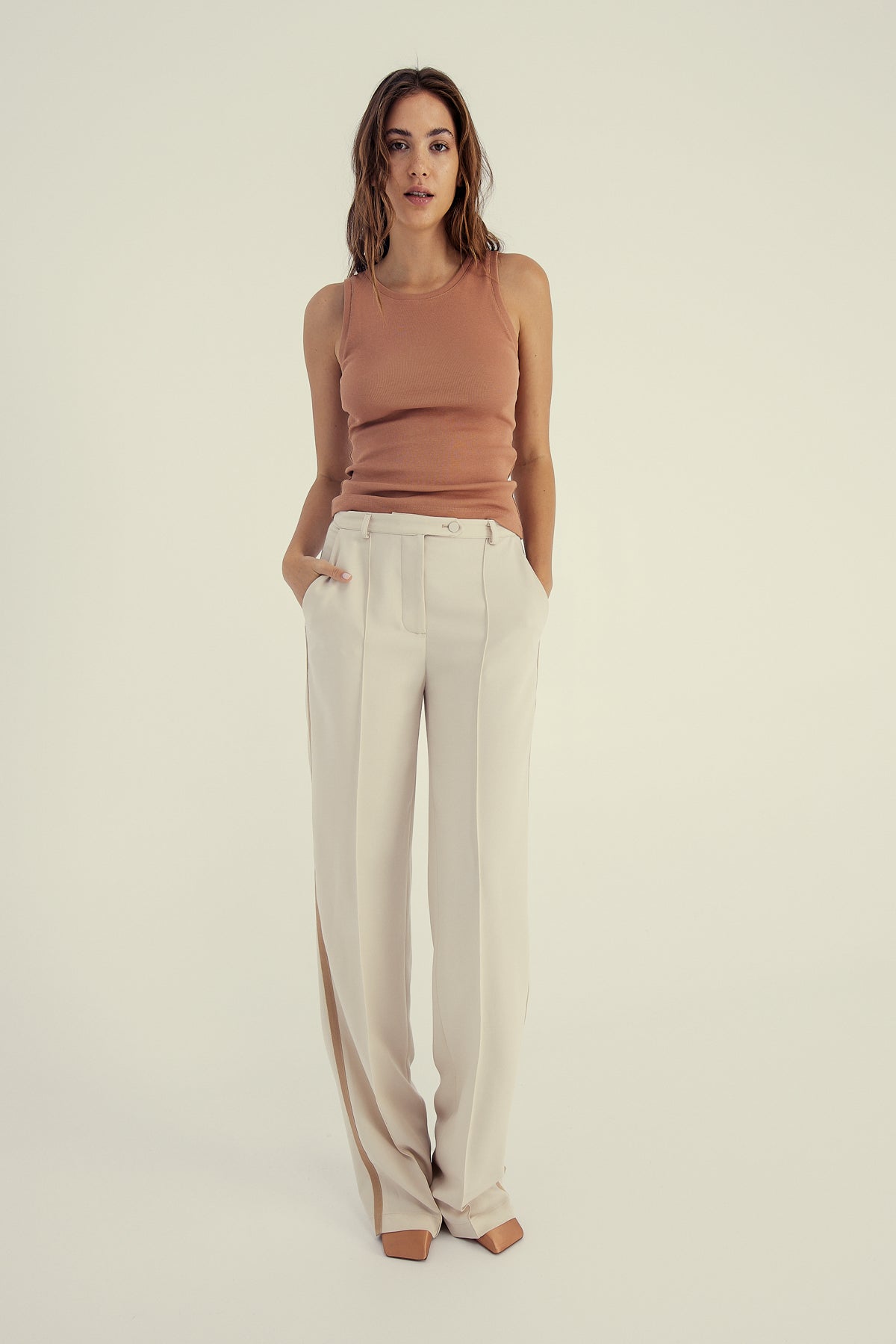 TAILORED TROUSERS B070