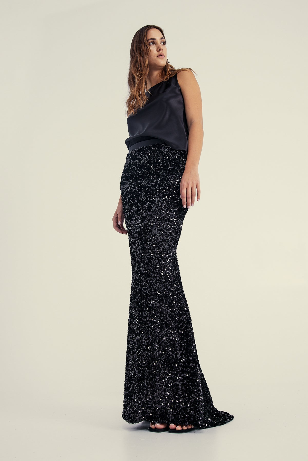 BLACK SEQUINED MAXI SKIRT