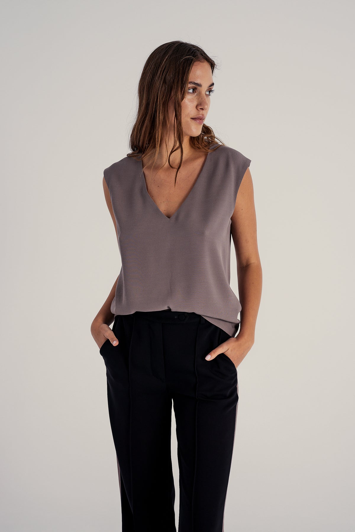 V-NECK TOP NO.313