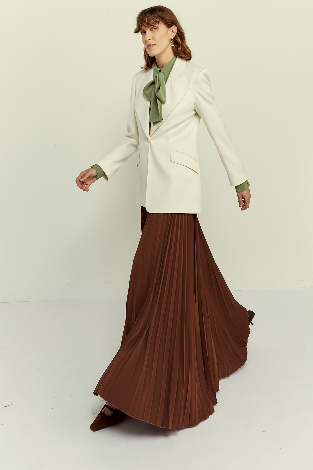 JACKET NO.139 IN OFF WHITE